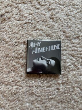 Amy Winehouse “Valerie” Miniverse vinyl